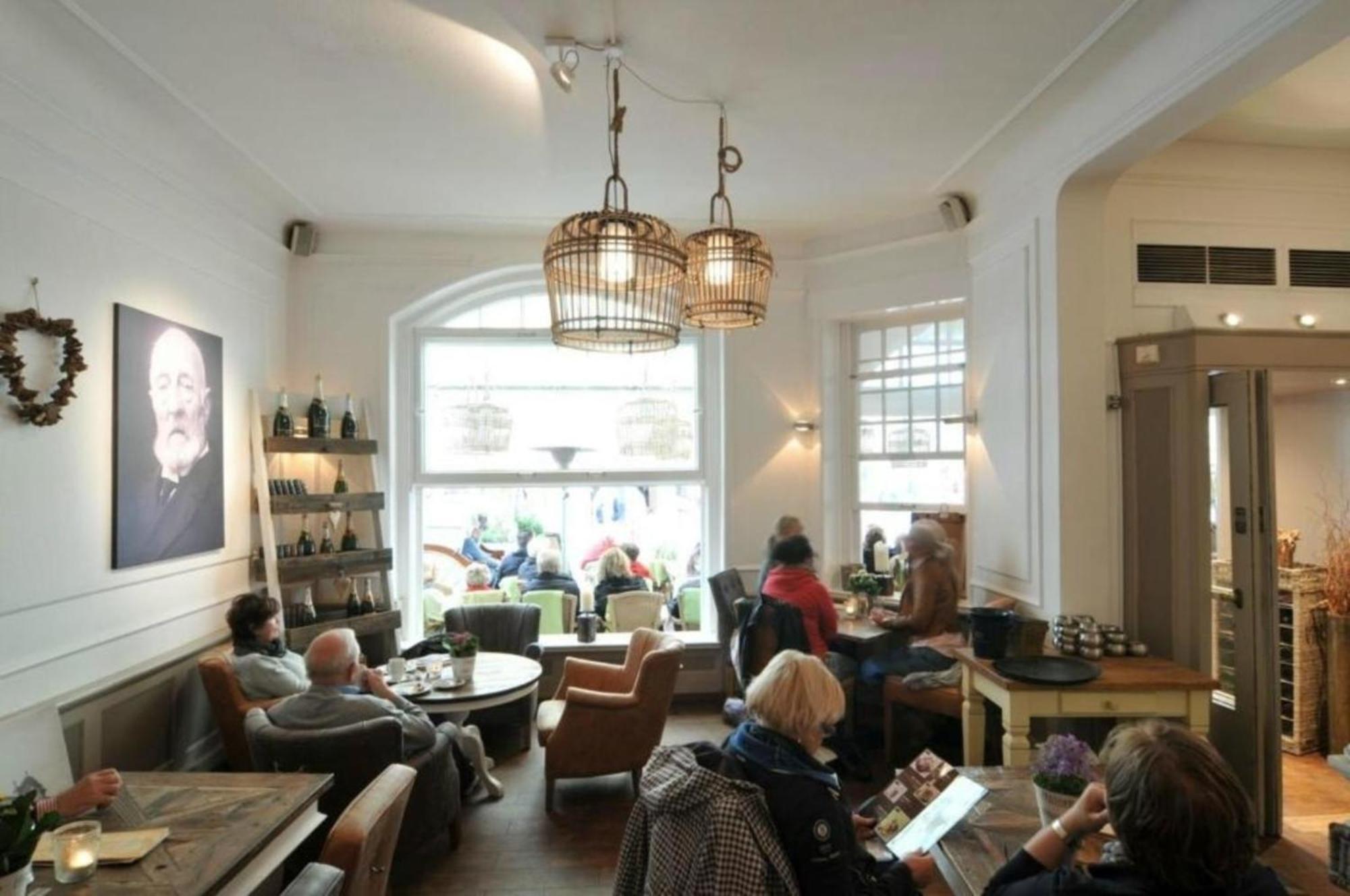 Gaestehaus Cafe Orth 21 *